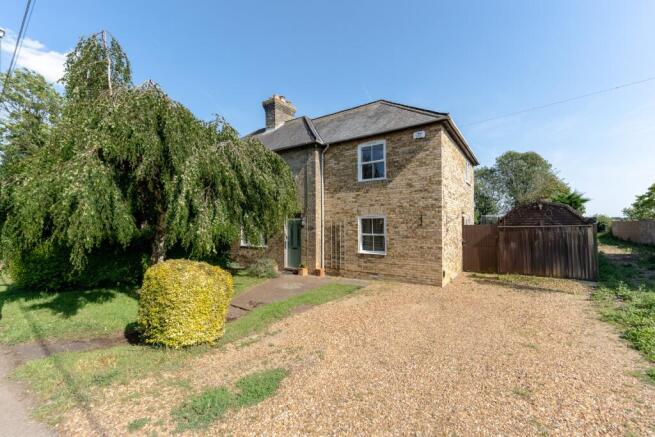 5 bed property, in Oakvilla, £475,000