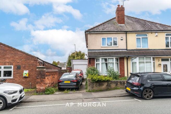 3 bed property, in Colley Lane, £250,000
