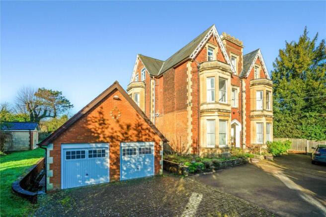 10 bed property, in Christchurch Road, £1,795,000