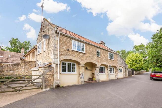 3 bed property, in The Yews, £550,000