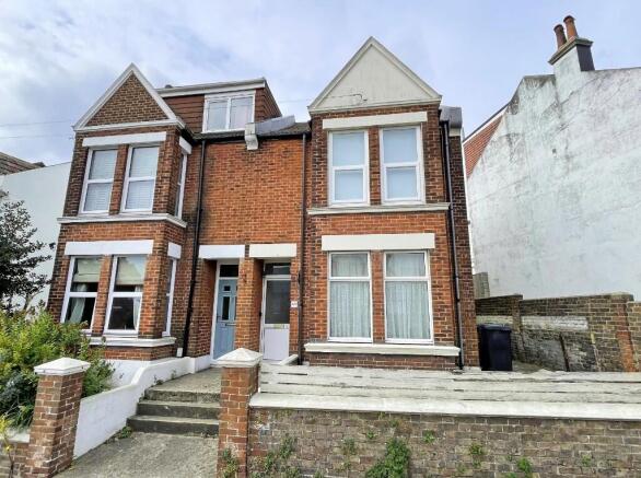 3 bed property, in Hollingbury Road, £475,000