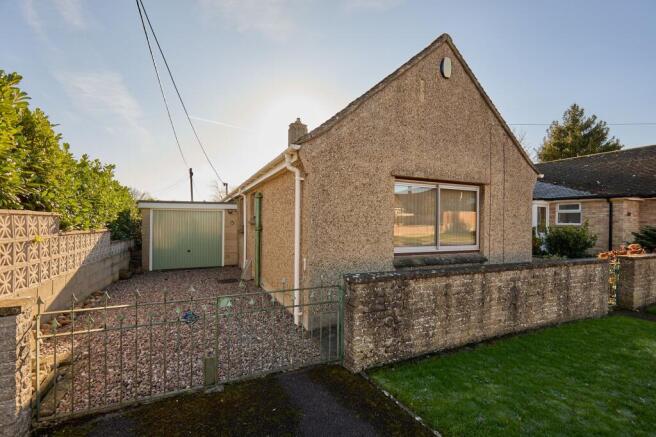 3 bed property, in Park Road, £390,000