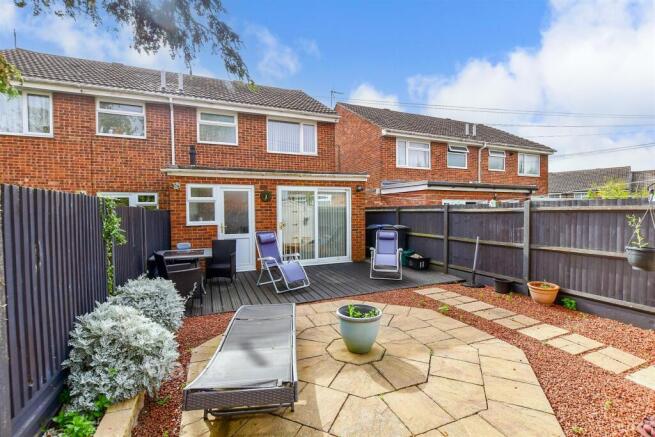 3 bed property, in St. Francis Close, £250,000