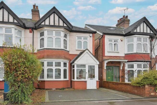 3 bed property, in Chandos Road, £649,950