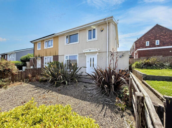 3 bed property, in Cook Grove, £67,500