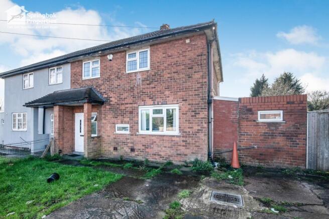 3 bed property, in Park Lane West, £205,000