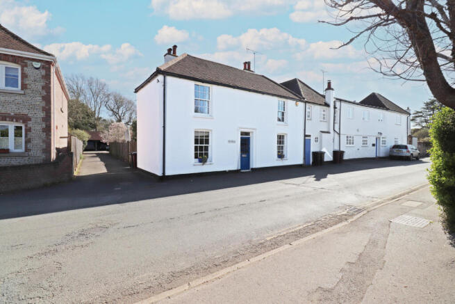 3 bed property, in Bosham Lane, £650,000