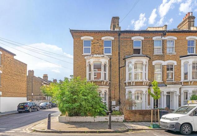 3 bed property, in Kellett Road SW2, £499,950