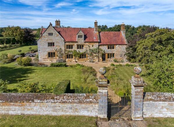 6 bed property, in Plumpton, £3,250,000
