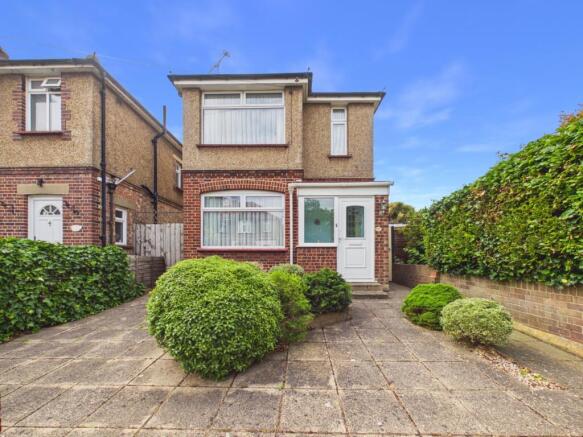 3 bed property, in Hayling Avenue, £515,000