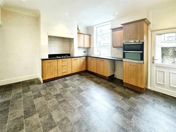 2 bed property, in Snape Street, £70,000