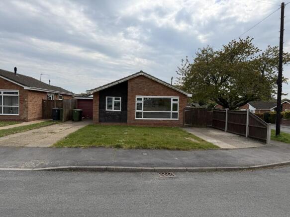 2 bed property, in 2 Coldham Close, £150,000