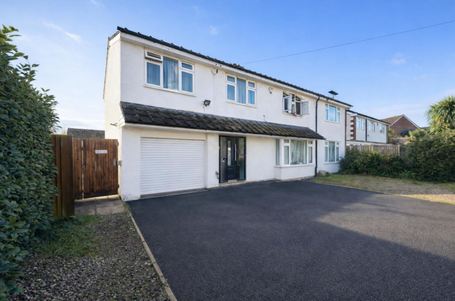 7 bed property, in Church Road, £550,000