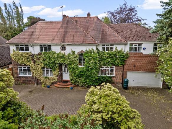 6 bed property, in Stanhope Road, £1,750,000