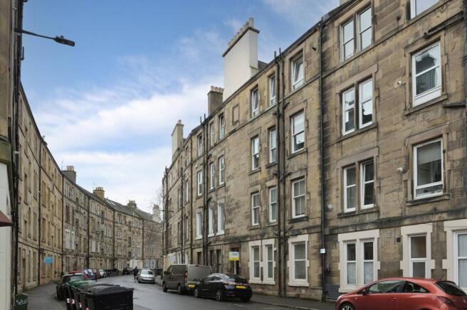 1 bed property, in Waverley Park, £170,000