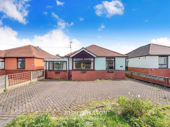 3 bed property, in Rochdale Road, £260,000