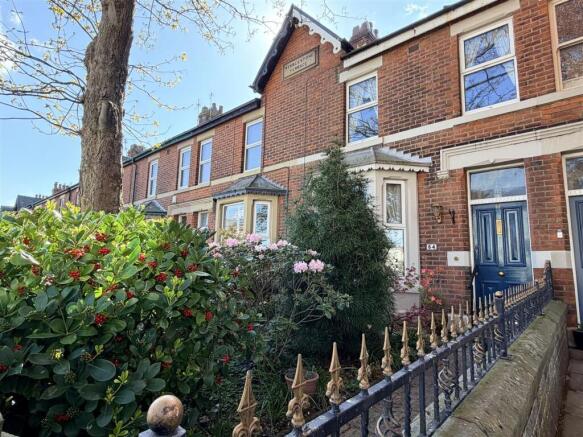 3 bed property, in Warton Street, £425,000