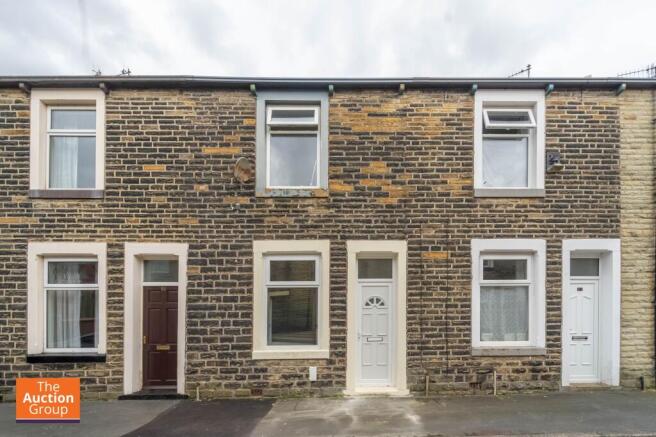2 bed property, in Wynotham Street, £55,000