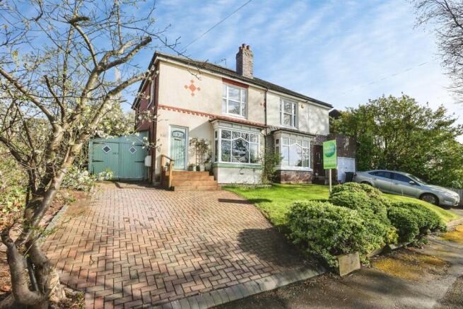 3 bed property, in Cole Valley Road, £325,000