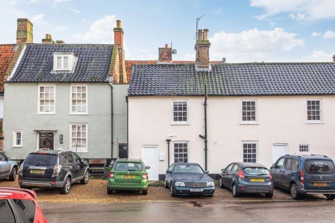 3 bed property, in Grade II Listed Cottage in Walsingham, £300,000