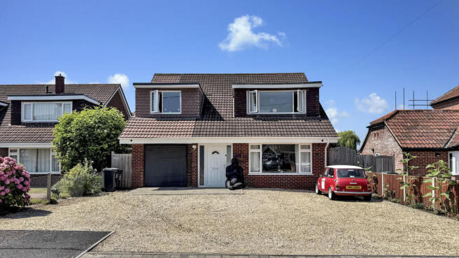 4 bed property, in Redland Lane, £400,000