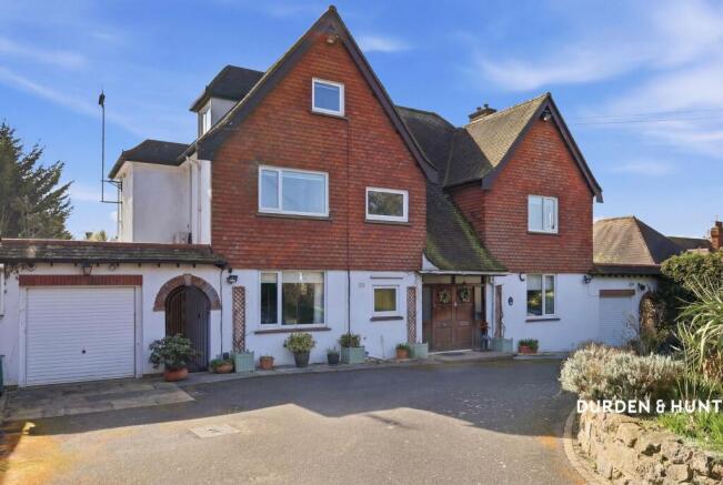 6 bed property, in Traps Hill, £2,500,000
