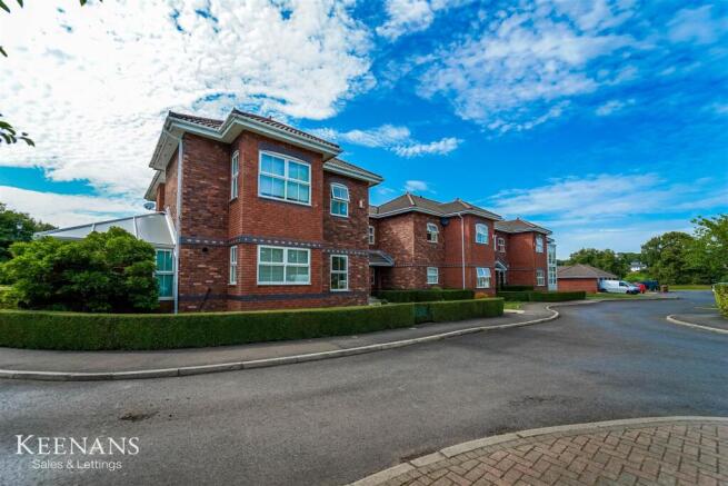 2 bed property, in Bamford Mews, £240,000
