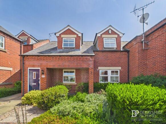 1 bed property, in Peak Close, £140,000