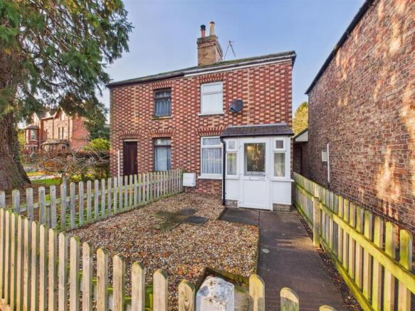 2 bed property, in East Street, £139,950