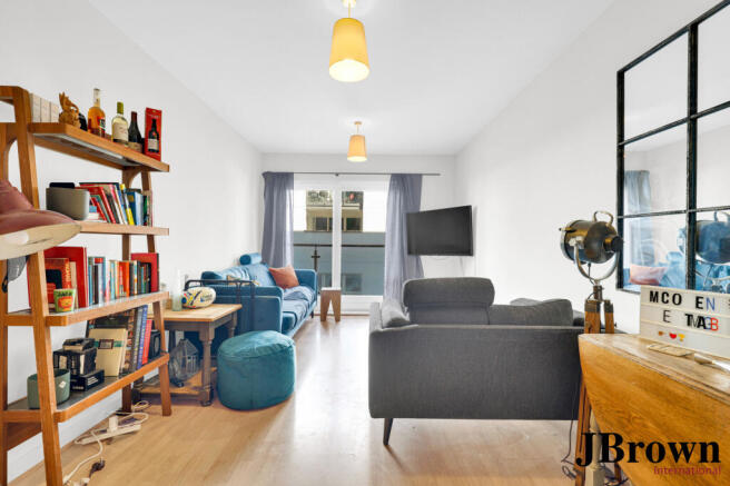 2 bed property, in Point Pleasant, £495,000