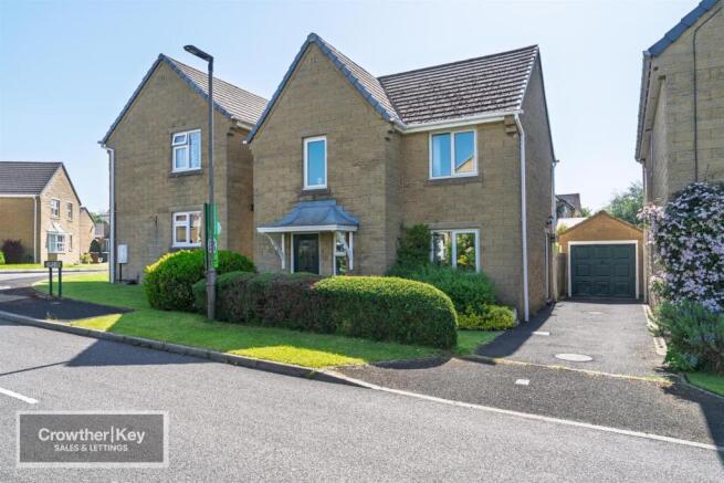 3 bed property, in Temple View, £317,500