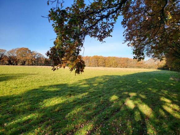 Land, in Hare Lane, £5,000