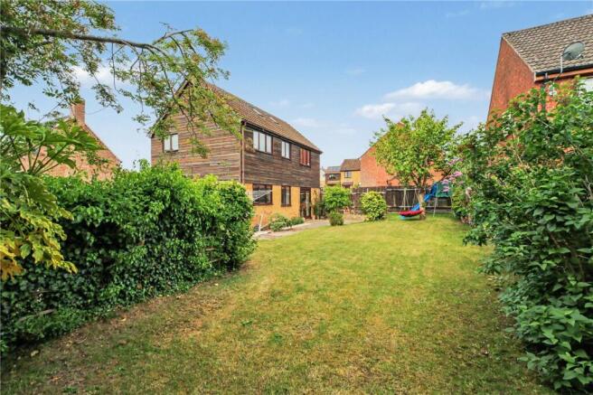 4 bed property, in Gravel Hill, £315,000