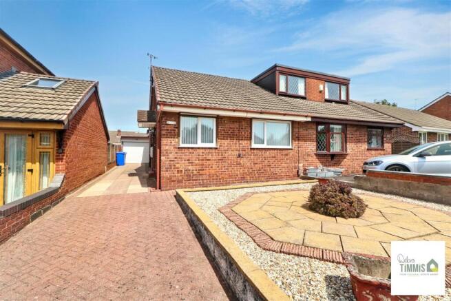 2 bed property, in Hoveringham Drive, £165,000