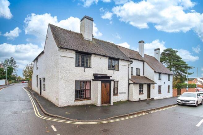 4 bed property, in Engleton Lane, £875,000