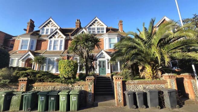 Studio, in Southfields Road, £85,000