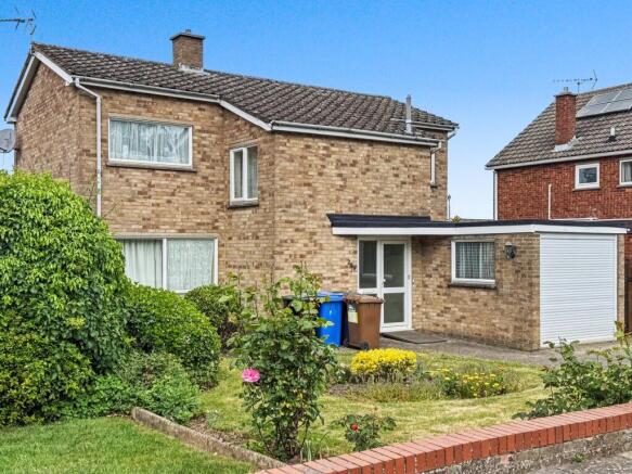 3 bed property, in Henley Road, £425,000