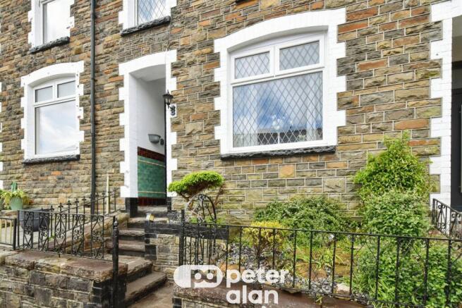 3 bed property, in Herbert Street, £120,000