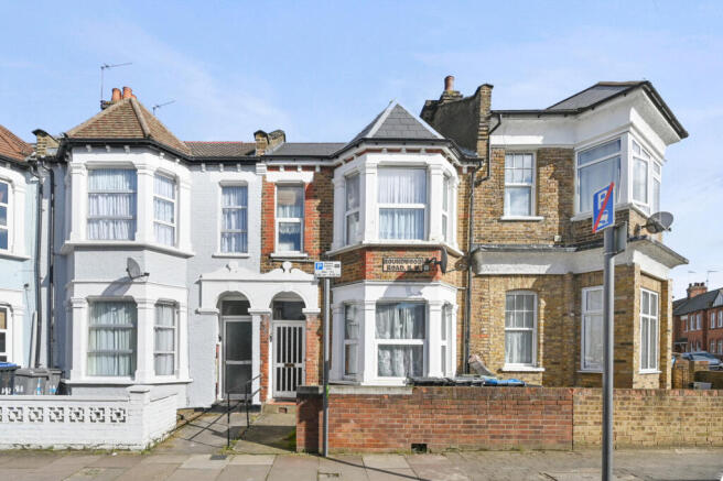 2 bed property, in Roundwood Road, £400,000