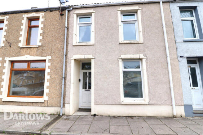 2 bed property, in Glyn Terrace, £115,000