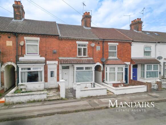 3 bed property, in Milton Road, £210,000