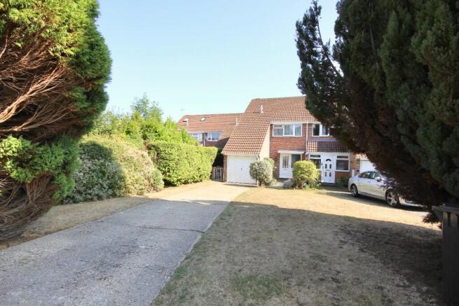 3 bed property, in Cox Close, £365,000