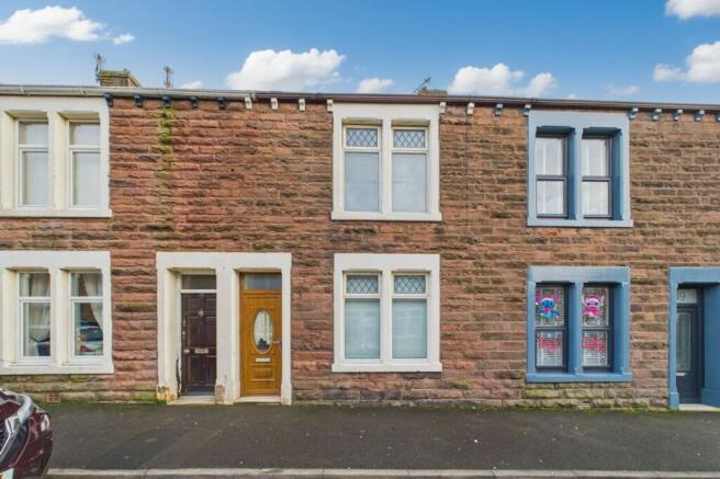 3 bed property, in Corporation Road, £100,000