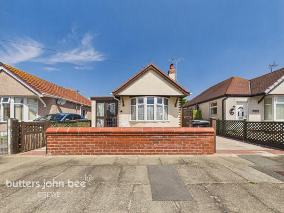 2 bed property, in Ridgeway Avenue, £117,000