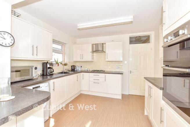 2 bed property, in Scratchface Lane, £350,000