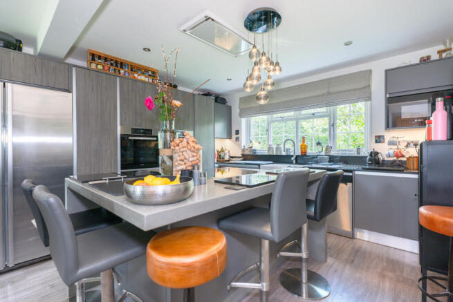 4 bed property, in Dorking Road, £875,000