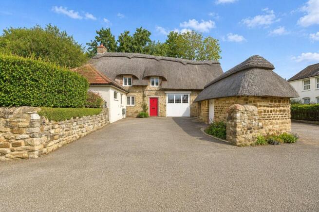 3 bed property, in South Street, £500,000