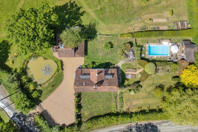 5 bed property, in Smarden, £1,395,000