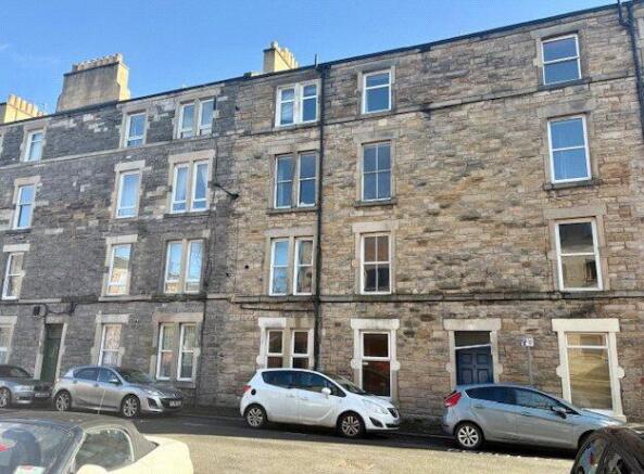 1 bed property, in Elliot Street, £155,000