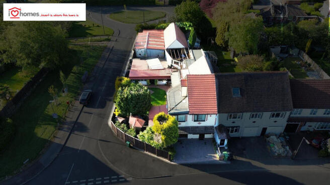 3 bed property, in Castle Road, £320,000